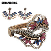 New Vintage Resin Earrings Sets Hollow Flower Bracelet Bangle Sets Antique Gold Color Turkish Women Ethnic Banquet Jewelry Sets