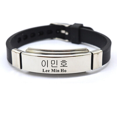 KPOP Stray Kids Membesr New Letters Printing Adjustable Stainless Steel Silicone Bracelet Unisex Sports Bracelet Hot Gift for Fans 
KPOP Stray Kids Membesr New Letters Printing Adjustable Stainless Steel Silicone Bracelet Unisex Sports Bracelet Hot Gift for Fans
