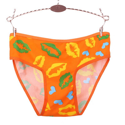 Hot Sell Fashion Printed Lips Contrast Color Hip Big Size Middle Waist Panties Underwear Women Cotton Briefs Sexy Lingerie
Hot Sell Fashion Printed Lips Contrast Color Hip Big Size Middle Waist Panties Underwear Women Cotton Briefs Sexy Lingerie