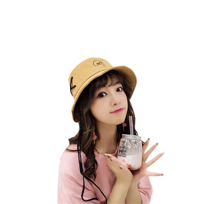 2019 Cap Women Fresh Style Casual Lace up Comfy Cartoon Letter Folding Sunscreen Bucket Hat casquette gorras sombrero mujer
2019 Cap Women Fresh Style Casual Lace up Comfy Cartoon Letter Folding Sunscreen Bucket Hat casquette gorras sombrero mujer
