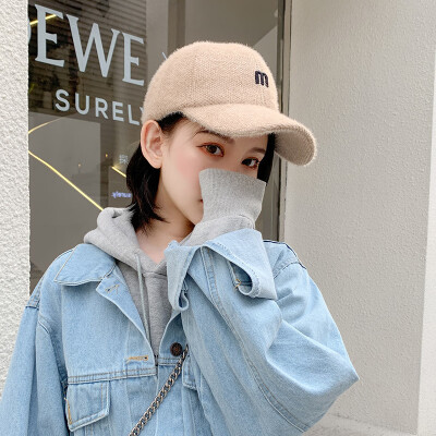 Hat female winter Korean wave embroidery baseball cap casual Joker autumn plush padded fashion couple Cap
Hat female winter Korean wave embroidery baseball cap casual Joker autumn plush padded fashion couple Cap