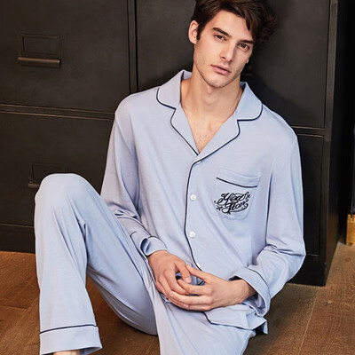 Netease carefully selected pajamas mens home service cotton mens long sleeves can be worn outside cardigan cotton pajamas mens suit mens combed cotton knit embroidery home service shirt pants gray blue
Netease carefully selected pajamas mens home service cotton mens long sleeves can be worn outside cardigan cotton pajamas mens suit mens combed cotton knit embroidery home service shirt pants gray blue