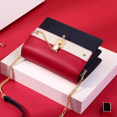 New Zealand NUCELLE bag female bag tide ins wild Korean version of the slung fashion shoulder bag hit color elegant chain bag 320 meteor blue
New Zealand NUCELLE bag female bag tide ins wild Korean version of the slung fashion shoulder bag hit color elegant chain bag 320 meteor blue