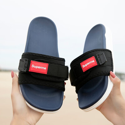 Korean version of the slippers mens summer fashion wear beach non-slip soft bottom word drag
Korean version of the slippers mens summer fashion wear beach non-slip soft bottom word drag