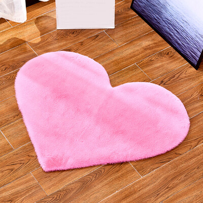 Ultra Soft Heart-shaped Decorative Rug Faux Artificial Rabbit Hair Carpet Rugs Non-slip Floor Mats for Living Room Bedroom Home De
Ultra Soft Heart-shaped Decorative Rug Faux Artificial Rabbit Hair Carpet Rugs Non-slip Floor Mats for Living Room Bedroom Home De