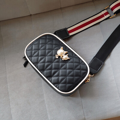 The new fashionable style of the young&refreshing woman in summer the ladys bag with one shoulder&inclined shoulder and
The new fashionable style of the young&refreshing woman in summer the ladys bag with one shoulder&inclined shoulder and