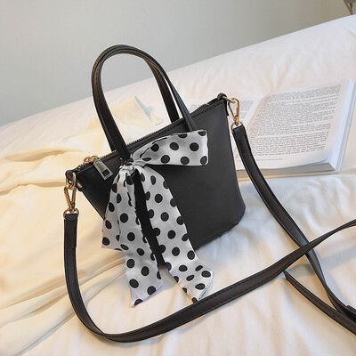 Summer popular bucket small bag female 2019 new wave Korean version of the wild Messenger bag small fresh fashion handbag
Summer popular bucket small bag female 2019 new wave Korean version of the wild Messenger bag small fresh fashion handbag