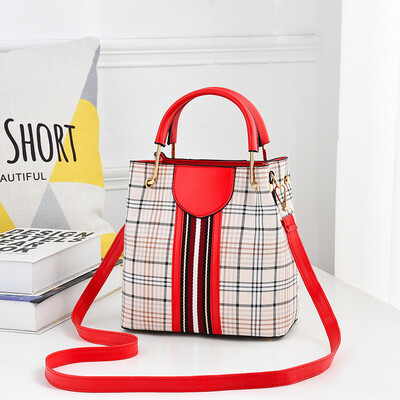 Shoulder bag handbags new middle-aged ladies snakeskin pattern casual fashion soft bag Messenger bag
Shoulder bag handbags new middle-aged ladies snakeskin pattern casual fashion soft bag Messenger bag
