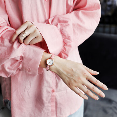 Korea Joker Inssen Department of Literature&Art Retro chic Simple Belt Cold Wind Student Quartz Watch Female Student
Korea Joker Inssen Department of Literature&Art Retro chic Simple Belt Cold Wind Student Quartz Watch Female Student