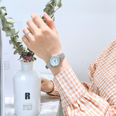 Lin Xiaozhais Watch Female Student Korean Mini-strap Mini-dial Girl Heart Examination Table
Lin Xiaozhais Watch Female Student Korean Mini-strap Mini-dial Girl Heart Examination Table