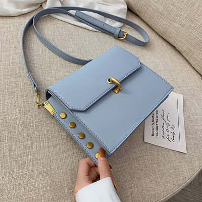 Qiao Bani 2019 new Korean chic fashion retro style simple contrast color flip bag shoulder diagonal cross tide handbag
Qiao Bani 2019 new Korean chic fashion retro style simple contrast color flip bag shoulder diagonal cross tide handbag