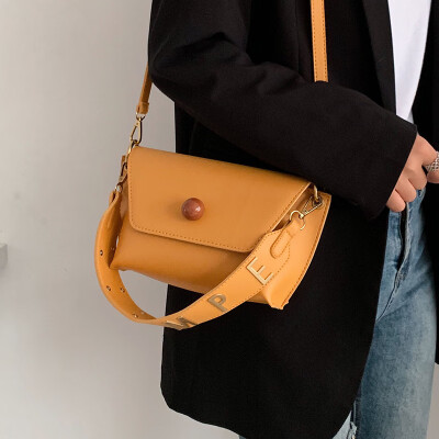 Advanced sense bag foreign air bag 2019 new Korean version of the wild texture Messenger bag wide shoulder strap fashion shoulder bag
Advanced sense bag foreign air bag 2019 new Korean version of the wild texture Messenger bag wide shoulder strap fashion shoulder bag