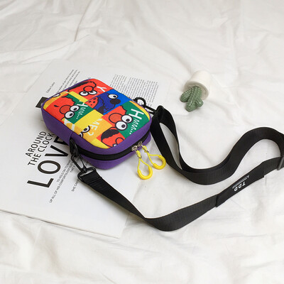 2019 new casual fashion ugly sesame street canvas bag female cute cartoon simple versatile shoulder Messenger bag
2019 new casual fashion ugly sesame street canvas bag female cute cartoon simple versatile shoulder Messenger bag