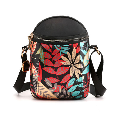 Waterproof oblique bag female Korean version vertical printing mobile phone bag 100 light pocket mini bag
Waterproof oblique bag female Korean version vertical printing mobile phone bag 100 light pocket mini bag