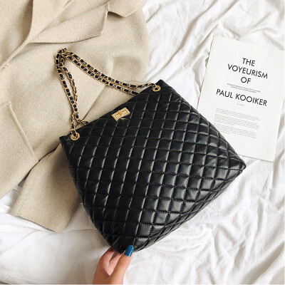 Simple bag 2019 new diamond bag Korean version of large capacity small sachet shoulder slung womens bag tide
Simple bag 2019 new diamond bag Korean version of large capacity small sachet shoulder slung womens bag tide