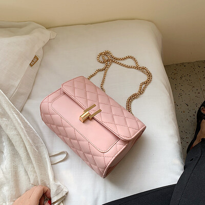Qiao Bani 2019 on the new Korean fashion Dongdaemun simple rhombic chain bag wild single shoulder diagonal handbag
Qiao Bani 2019 on the new Korean fashion Dongdaemun simple rhombic chain bag wild single shoulder diagonal handbag