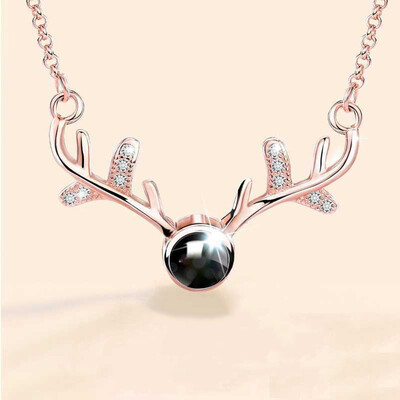 Little Angel Antlers Six Star Pendant Necklace I Love You 100 Languages Creative Micro Carving Necklace
Little Angel Antlers Six Star Pendant Necklace I Love You 100 Languages Creative Micro Carving Necklace