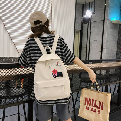 Junior high school student bag female Korean version of the cute large-capacity versatile shoulder bag high school stude
Junior high school student bag female Korean version of the cute large-capacity versatile shoulder bag high school stude