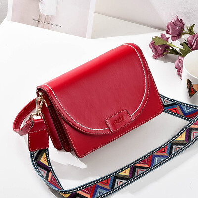 On the new female bag tide Korean version fashion 100 summer women single shoulder bag oblique satchel summer model
On the new female bag tide Korean version fashion 100 summer women single shoulder bag oblique satchel summer model