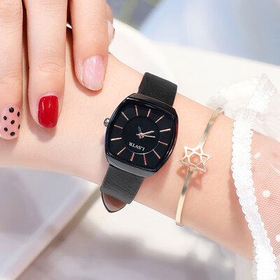 British niche retro watch female student simple art ins wind lady Sen small black table
British niche retro watch female student simple art ins wind lady Sen small black table