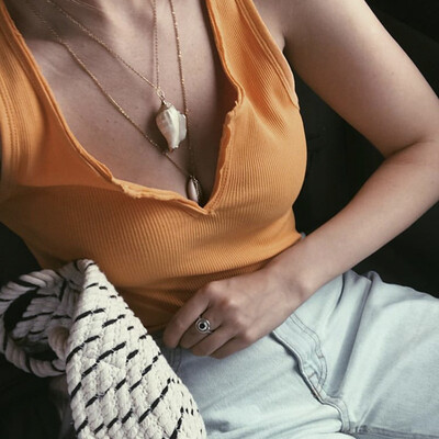 Punk Women Necklaces Natural Big Conch Shell Pendant Multilayer Gold Long Necklace Set Beach Party Jewelry Accessories
Punk Women Necklaces Natural Big Conch Shell Pendant Multilayer Gold Long Necklace Set Beach Party Jewelry Accessories
