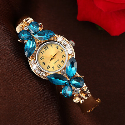 Fashion watch ladies retro crystal enamel type alloy bracelet watch fashion middle school watch
Fashion watch ladies retro crystal enamel type alloy bracelet watch fashion middle school watch