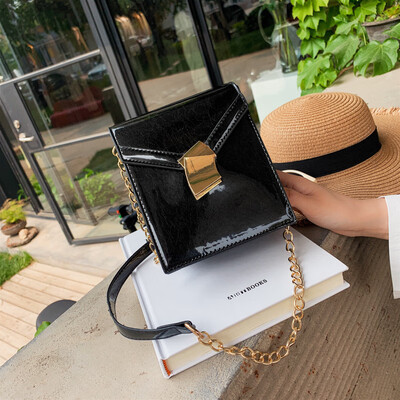 Qiao Bani 2019 new Korean fashion Dongdaemun simple chain flip bag size single shoulder diagonal female bag
Qiao Bani 2019 new Korean fashion Dongdaemun simple chain flip bag size single shoulder diagonal female bag