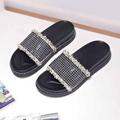 Word slippers women wear summer Korean version of Joker rhinestone sandals fashion thick beach shoes
Word slippers women wear summer Korean version of Joker rhinestone sandals fashion thick beach shoes