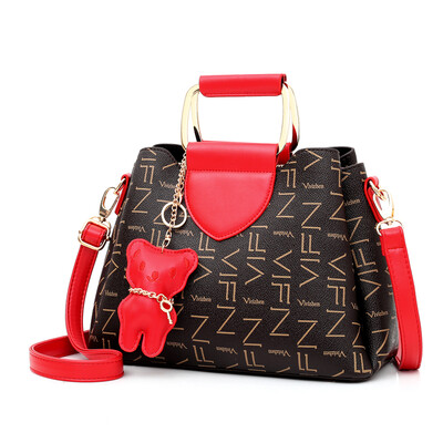 Summer ladiesbags are full of fashion ladies mothers with large single shoulder handbags&large oblique bags
Summer ladiesbags are full of fashion ladies mothers with large single shoulder handbags&large oblique bags