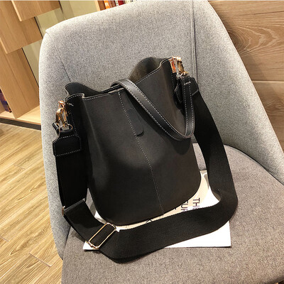 Bag female 2019 new wave Korean version of the wild Messenger shoulder single scrub large capacity fashion casual solid color bucket bag
Bag female 2019 new wave Korean version of the wild Messenger shoulder single scrub large capacity fashion casual solid color bucket bag
