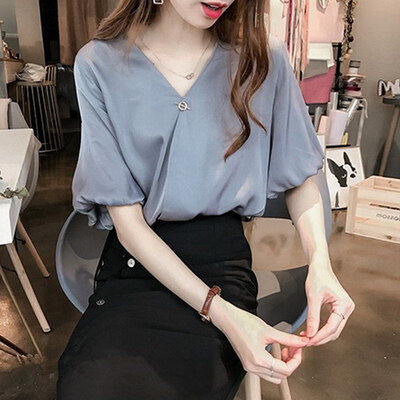 women summer solid white color women tops fashion shirts plus size V collar Puff Sleeve Bottoming Blouse
women summer solid white color women tops fashion shirts plus size V collar Puff Sleeve Bottoming Blouse