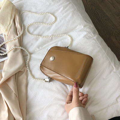 Summer ins super fire pack female 2019 new Korean version of the wild single shoulder slung fashion mobile phone bag chain shell bag
Summer ins super fire pack female 2019 new Korean version of the wild single shoulder slung fashion mobile phone bag chain shell bag