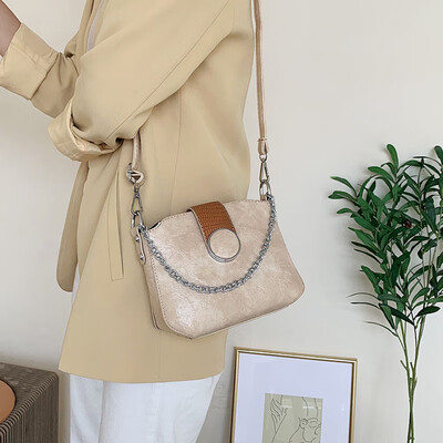New high-quality bag female 2019 new Korean fashion casual wild chain shoulder slung small square bag
New high-quality bag female 2019 new Korean fashion casual wild chain shoulder slung small square bag