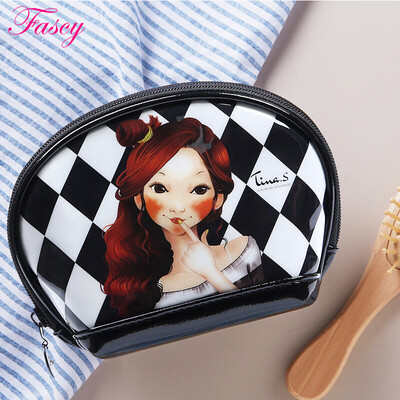Fascy cosmetic bag portable fashion trend half moon packet princess Tina golden yellow
Fascy cosmetic bag portable fashion trend half moon packet princess Tina golden yellow