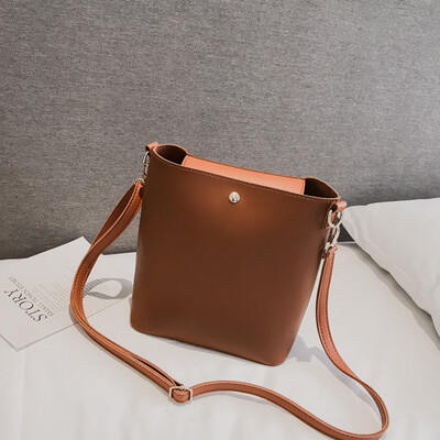 Simple bucket bag 2018 new fashion shoulder four seasons big bag Korean version of the bag wild Messenger bag tide solid color
Simple bucket bag 2018 new fashion shoulder four seasons big bag Korean version of the bag wild Messenger bag tide solid color