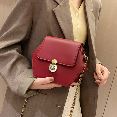 Bag 2019 Korean version of the new chic chain small square bag shoulder Messenger bag fashion lock buckle handbag mini bag
Bag 2019 Korean version of the new chic chain small square bag shoulder Messenger bag fashion lock buckle handbag mini bag