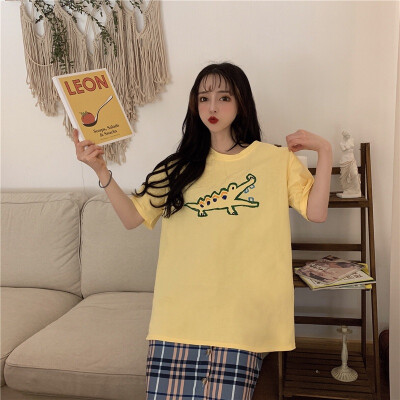 Women Summer Elegant New Fashion Design Korean Loose Dinosaur Embroidery T-shirt Harajuku Style Half Sleeve Shirt White
Women Summer Elegant New Fashion Design Korean Loose Dinosaur Embroidery T-shirt Harajuku Style Half Sleeve Shirt White