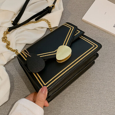 Buckle small square bag 2019 new chain bag fashion Joker shoulder bag on the new slung bag womens bag
Buckle small square bag 2019 new chain bag fashion Joker shoulder bag on the new slung bag womens bag