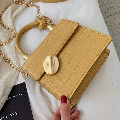 Women 2019 new Korean version of simple retro fashion handbag bag shoulder slung chain small square bag
Women 2019 new Korean version of simple retro fashion handbag bag shoulder slung chain small square bag