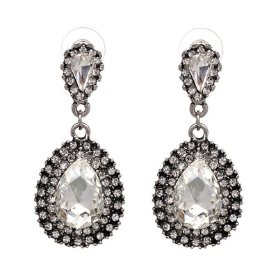 Long Vintage Earrings Charm boho oorbellen voor vrouwen Drop Earrings Brincos Femme Maxi Cystal Jewelry 3 Colors W2202
Long Vintage Earrings Charm boho oorbellen voor vrouwen Drop Earrings Brincos Femme Maxi Cystal Jewelry 3 Colors W2202
