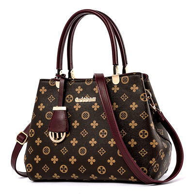 Handbags Womens Korean Edition Simple Baitao Laohua Middle-aged Womens Bags Atmospheric Mothers Single Shoulder Bag
Handbags Womens Korean Edition Simple Baitao Laohua Middle-aged Womens Bags Atmospheric Mothers Single Shoulder Bag