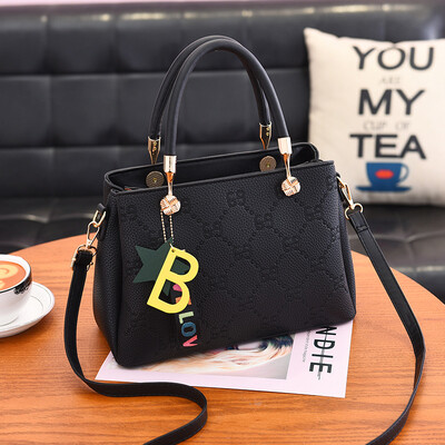 Female bag 2018 spring new bag female European&American big bag fashion handbags Messenger shoulder bag
Female bag 2018 spring new bag female European&American big bag fashion handbags Messenger shoulder bag