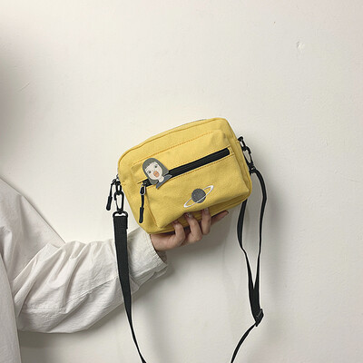 2019 new cartoon planet canvas small square bag temperament fashion chic Messenger bag female simple wild shoulder bag
2019 new cartoon planet canvas small square bag temperament fashion chic Messenger bag female simple wild shoulder bag