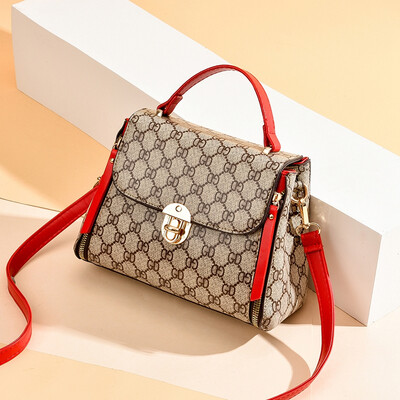 Ins bag womens new Korean fashion printing small square bag Joker slung womens bag shoulder bag
Ins bag womens new Korean fashion printing small square bag Joker slung womens bag shoulder bag
