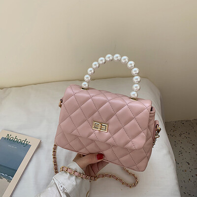 Summer small fragrance bag female 2019 new wave fashion pearl portable wild chain shoulder slung small square bag
Summer small fragrance bag female 2019 new wave fashion pearl portable wild chain shoulder slung small square bag