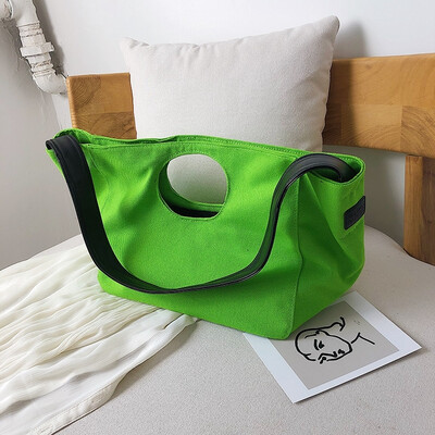 Fashion casual simple wild color single shoulder bag female 2019 new temperament sports canvas portable small bag
Fashion casual simple wild color single shoulder bag female 2019 new temperament sports canvas portable small bag