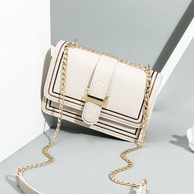 French Minority Westernized Womens Chain Korean version Baitao oblique summer texture small square bag
French Minority Westernized Womens Chain Korean version Baitao oblique summer texture small square bag