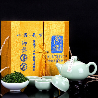 Tieguanyin tea Qingxiang special grade Anxi oolong tea grab new gift box Tieguanyin 500g
Tieguanyin tea Qingxiang special grade Anxi oolong tea grab new gift box Tieguanyin 500g