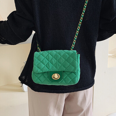 Small square bag female rhombic chain slung fashion small fragrance 2019 new wave Korean version of the wild foreign shoulder bag
Small square bag female rhombic chain slung fashion small fragrance 2019 new wave Korean version of the wild foreign shoulder bag