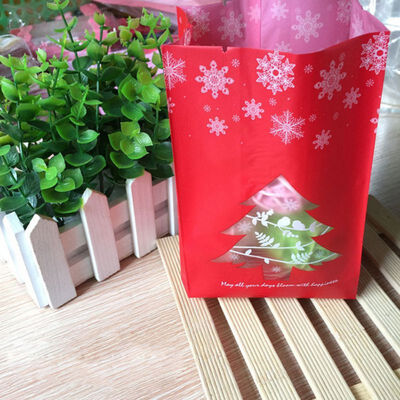 New Hot 50pcs Christmas Tree Biscuit Bags Red Green with Window Year Gift Packaging Decor Favors Candy Bag Xmas Decorations
New Hot 50pcs Christmas Tree Biscuit Bags Red Green with Window Year Gift Packaging Decor Favors Candy Bag Xmas Decorations